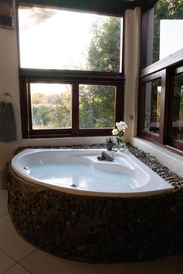 Leopard'S Lair Bush Lodge Hoedspruit Ngoại thất bức ảnh