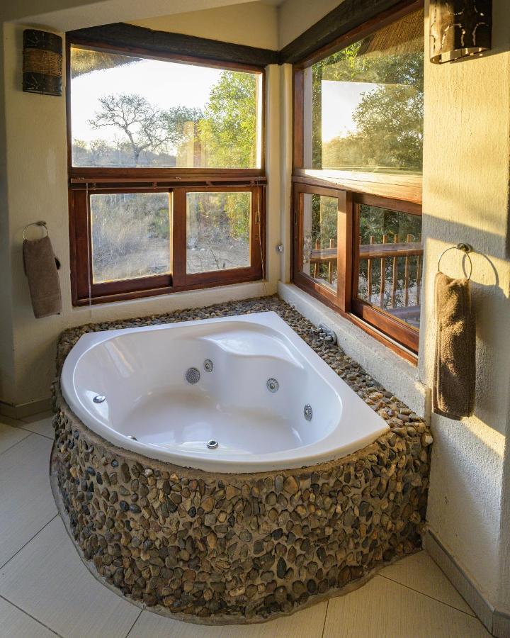 Leopard'S Lair Bush Lodge Hoedspruit Ngoại thất bức ảnh